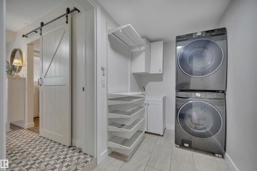 #58 9535 217 St Nw, Edmonton, AB - Indoor Photo Showing Laundry Room