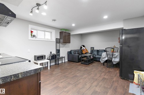 1312 26 Avenue Nw, Edmonton, AB - Indoor