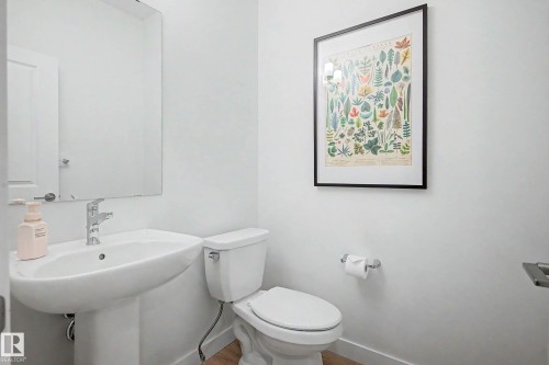 23015 96 Avenue Nw, Edmonton, AB - Indoor Photo Showing Bathroom