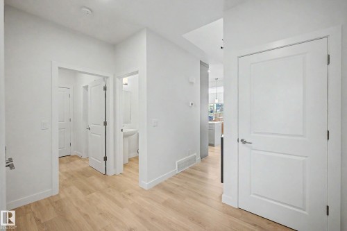 23015 96 Avenue Nw, Edmonton, AB - Indoor Photo Showing Other Room