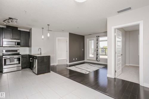 #229 5151 Windermere Bv Sw, Edmonton, AB - Indoor Photo Showing Kitchen