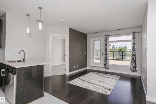 #229 5151 Windermere Bv Sw, Edmonton, AB - Indoor Photo Showing Kitchen
