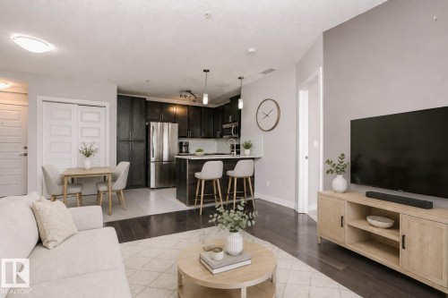 #229 5151 Windermere Bv Sw, Edmonton, AB - Indoor Photo Showing Living Room