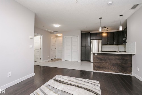#229 5151 Windermere Bv Sw, Edmonton, AB - Indoor Photo Showing Kitchen