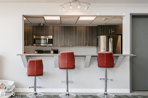 #229 5151 Windermere Bv Sw, Edmonton, AB - Indoor Photo Showing Kitchen