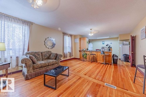 4912 50 Street, Egremont, AB - Indoor Photo Showing Living Room