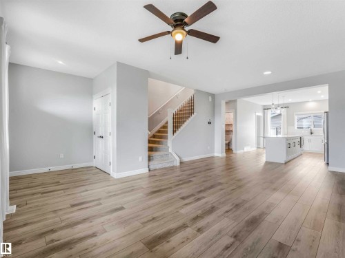 19310 26A Ave Nw, Edmonton, AB - Indoor