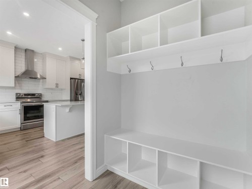 19310 26A Ave Nw, Edmonton, AB - Indoor Photo Showing Kitchen