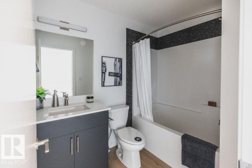 5 Roseburn Trail, Fort Saskatchewan, AB - Indoor Photo Showing Bathroom