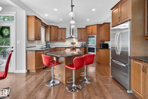 2489 Martell Crescent Nw, Edmonton, AB - Indoor Photo Showing Kitchen With Upgraded Kitchen