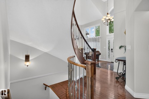 2489 Martell Crescent Nw, Edmonton, AB - Indoor Photo Showing Other Room