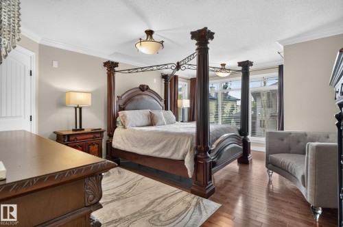 2489 Martell Crescent Nw, Edmonton, AB - Indoor Photo Showing Bedroom