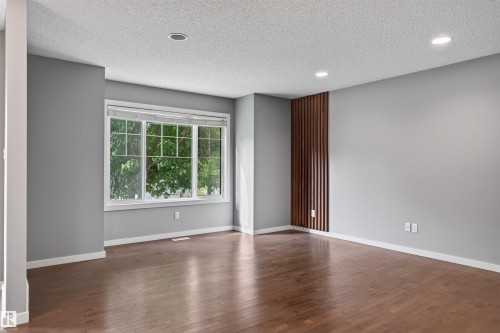 4218 Alexander Bay Sw, Edmonton, AB - Indoor Photo Showing Other Room