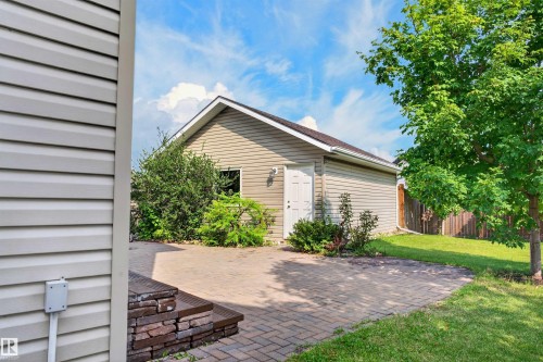 4218 Alexander Bay Sw, Edmonton, AB - Outdoor