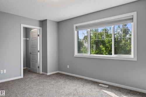 4218 Alexander Bay Sw, Edmonton, AB - Indoor Photo Showing Other Room