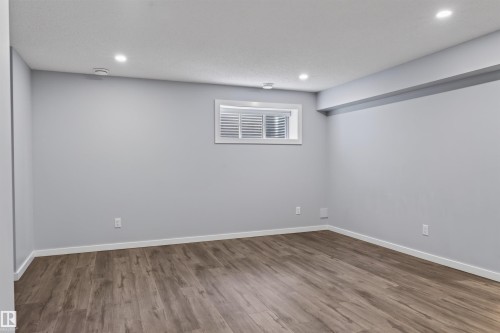 4218 Alexander Bay Sw, Edmonton, AB - Indoor Photo Showing Other Room