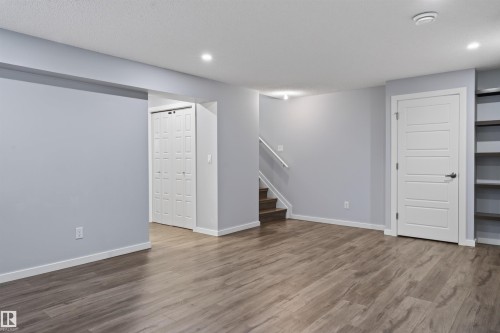 4218 Alexander Bay Sw, Edmonton, AB - Indoor Photo Showing Other Room