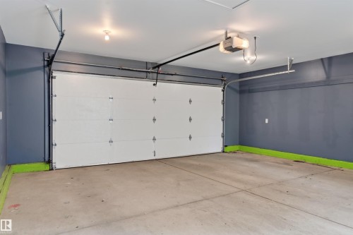 4218 Alexander Bay Sw, Edmonton, AB - Indoor Photo Showing Garage