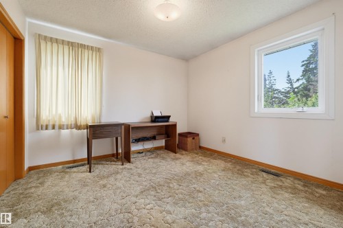 14012 120 Street Nw, Edmonton, AB - Indoor