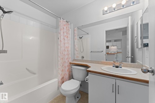 #417 11325 83 St Nw, Edmonton, AB - Indoor Photo Showing Bathroom
