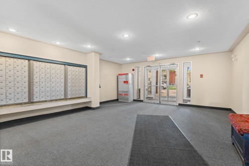 #417 11325 83 St Nw, Edmonton, AB - Indoor Photo Showing Other Room