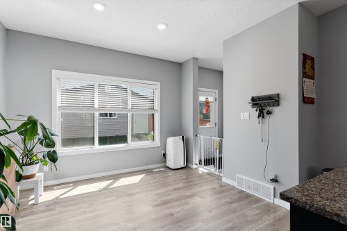 15927 13 Avenue Sw, Edmonton, AB - Indoor Photo Showing Other Room