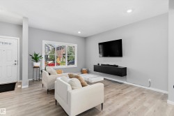 15927 13 Avenue SW Edmonton, AB T6W 3N6