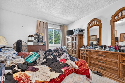 Image quality insufficient for description - #206 10842 107 St Nw, Edmonton, AB - Indoor