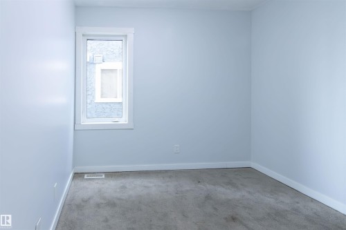 11029 95 Street Nw, Edmonton, AB - Indoor Photo Showing Other Room