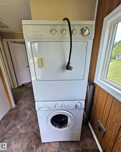 Stackable Washer & Dryer - Rural St. Paul County, AB 