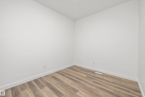 17623 7 Street Ne, Edmonton, AB - Indoor Photo Showing Other Room
