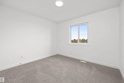 17623 7 Street Ne, Edmonton, AB - Indoor Photo Showing Other Room