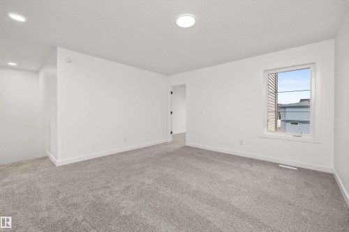 17623 7 Street Ne, Edmonton, AB - Indoor Photo Showing Other Room