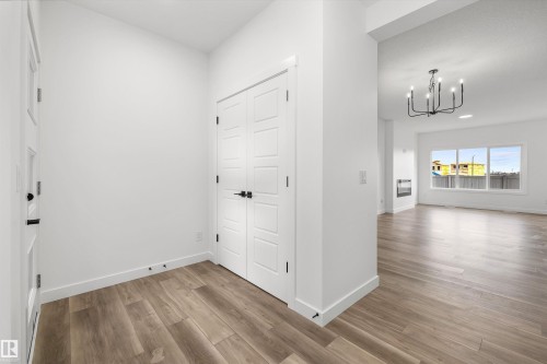 17623 7 Street Ne, Edmonton, AB - Indoor Photo Showing Other Room