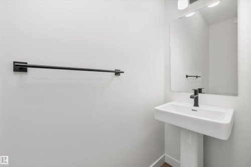 17623 7 Street Ne, Edmonton, AB - Indoor Photo Showing Bathroom