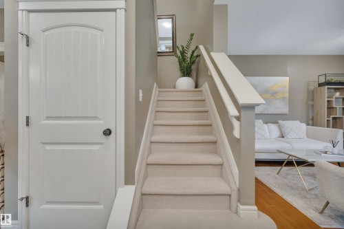 2289 Austin Way Sw, Edmonton, AB - Indoor Photo Showing Other Room