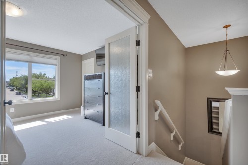2289 Austin Way Sw, Edmonton, AB - Indoor Photo Showing Other Room