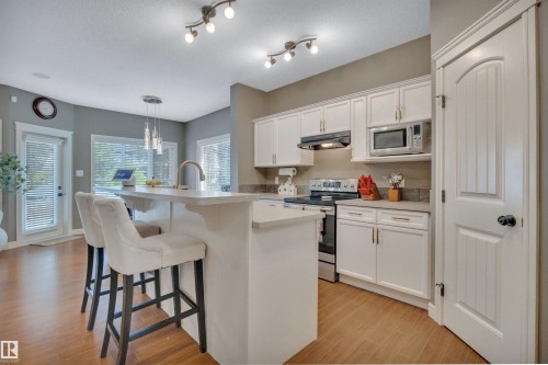 2289 Austin Way Sw, Edmonton, AB - Indoor Photo Showing Kitchen With Upgraded Kitchen