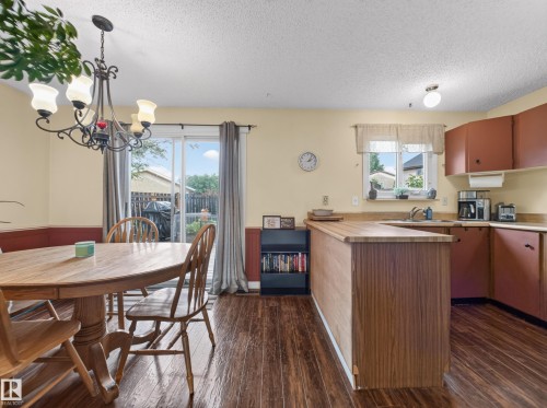 3503 42A Avenue Nw, Edmonton, AB - Indoor Photo Showing Other Room