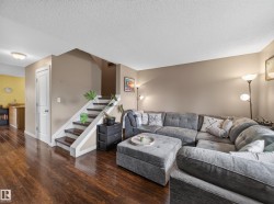 3503 42A Avenue NW  Edmonton, AB T6L 4C6