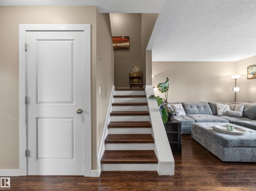 3503 42A Avenue Nw, Edmonton, AB - Indoor