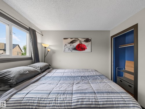 3503 42A Avenue Nw, Edmonton, AB - Indoor Photo Showing Bedroom