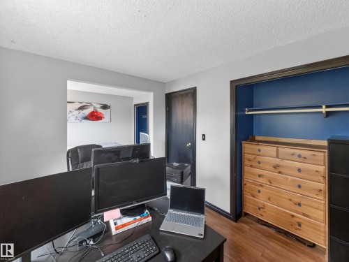 3503 42A Avenue Nw, Edmonton, AB - Indoor