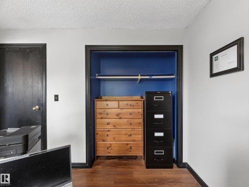 3503 42A Avenue Nw, Edmonton, AB - Indoor