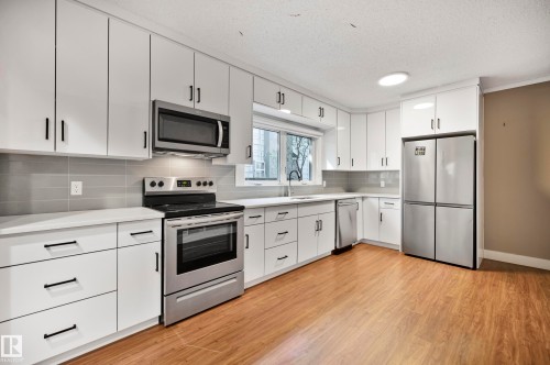 11603 Saskatchewan Drive Nw, Edmonton, AB - Indoor Photo Showing Kitchen With Upgraded Kitchen