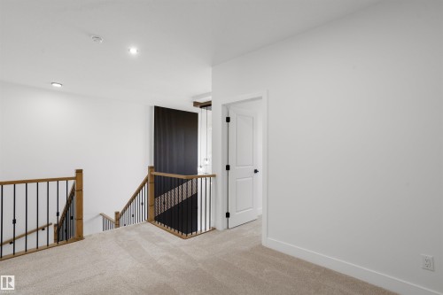 782 Bank Drive, Leduc, AB - Indoor Photo Showing Other Room