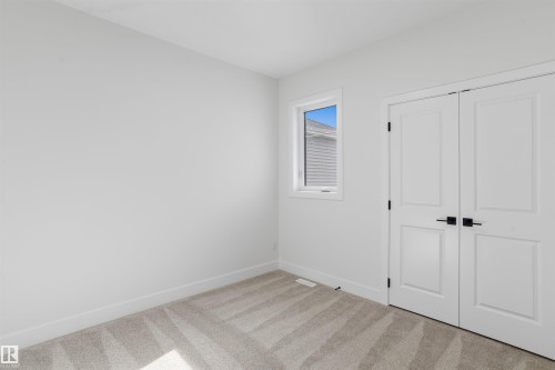 782 Bank Drive, Leduc, AB - Indoor Photo Showing Other Room