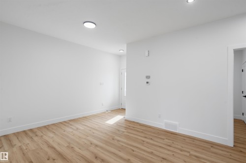 782 Bank Drive, Leduc, AB - Indoor Photo Showing Other Room