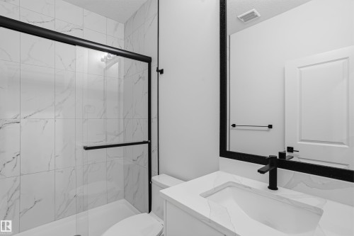 782 Bank Drive, Leduc, AB - Indoor Photo Showing Bathroom