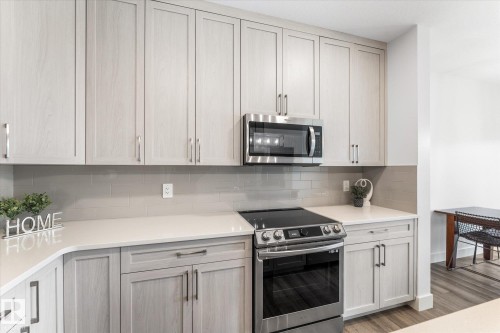 72 Spruce Gardens Crescent, Spruce Grove, AB - Indoor Photo Showing Kitchen